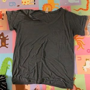 Maternity flowy tshirt